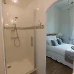 Chateau Avec Piscine Aux Portes De Bordeaux - Parc Arbore & Chambres Elegantes