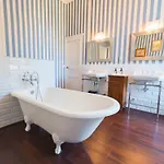 Château Avec Piscine Aux Portes De Bordeaux - Parc Arboré&chambres élégantes