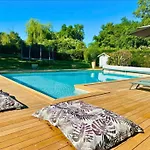 Château Avec Piscine Aux Portes De Bordeaux - Parc Arboré&chambres élégantes Casa de Campo *