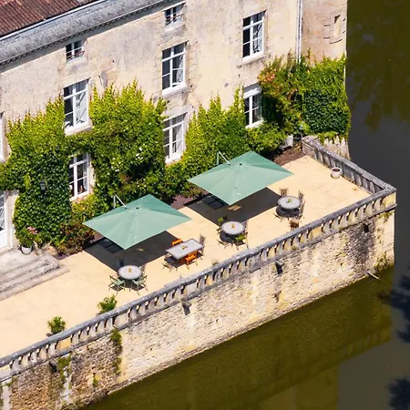 Country house Vivez La Vie De Chateau Aux Portes De Bordeaux