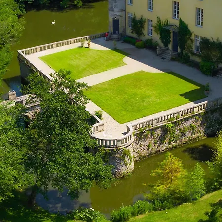 Country house Vivez La Vie De Chateau Aux Portes De Bordeaux Saint-Sulpice-et-Cameyrac