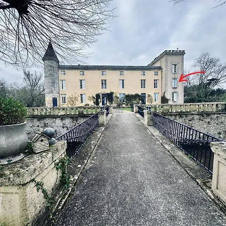 Vivez La Vie De Chateau Aux Portes De Bordeaux Летний дом *