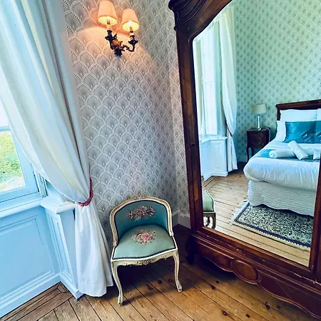 Летний дом Vivez La Vie De Chateau Aux Portes De Bordeaux Saint-Sulpice-et-Cameyrac