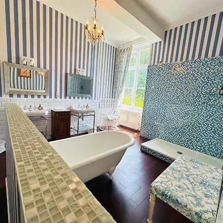 Casa di campagna Château Avec Piscine Aux Portes De Bordeaux - Parc Arboré&chambres élégantes Saint-Sulpice-et-Cameyrac