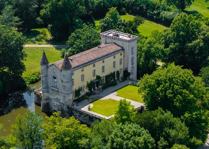 Vivez La Vie De Chateau Aux Portes De Bordeaux 乡村民宿