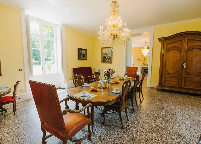 Vivez La Vie De Chateau Aux Portes De Bordeaux *